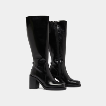 Bottes à talons débordants