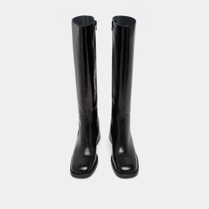 Bottes à talons épais et bouts carrés