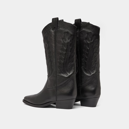 Bottes à bouts pointus et surpiqures apparentes